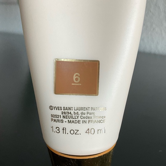 YSL Teint De Jour #6 Tinted Matt Moisturizer. Plus Free Sample - Picture 3 of 3